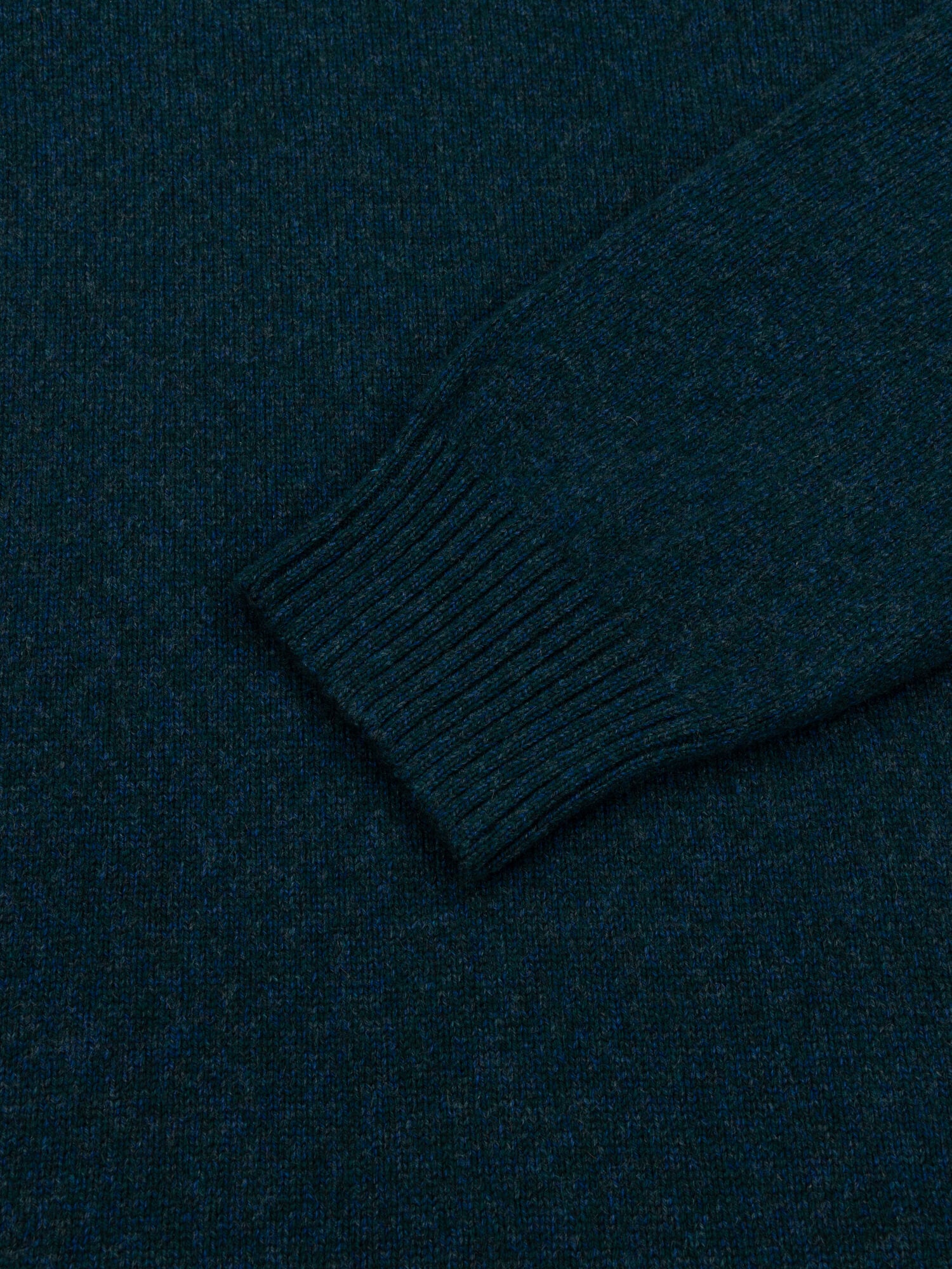 knitted dark green cashmere poloshirt cuff detail