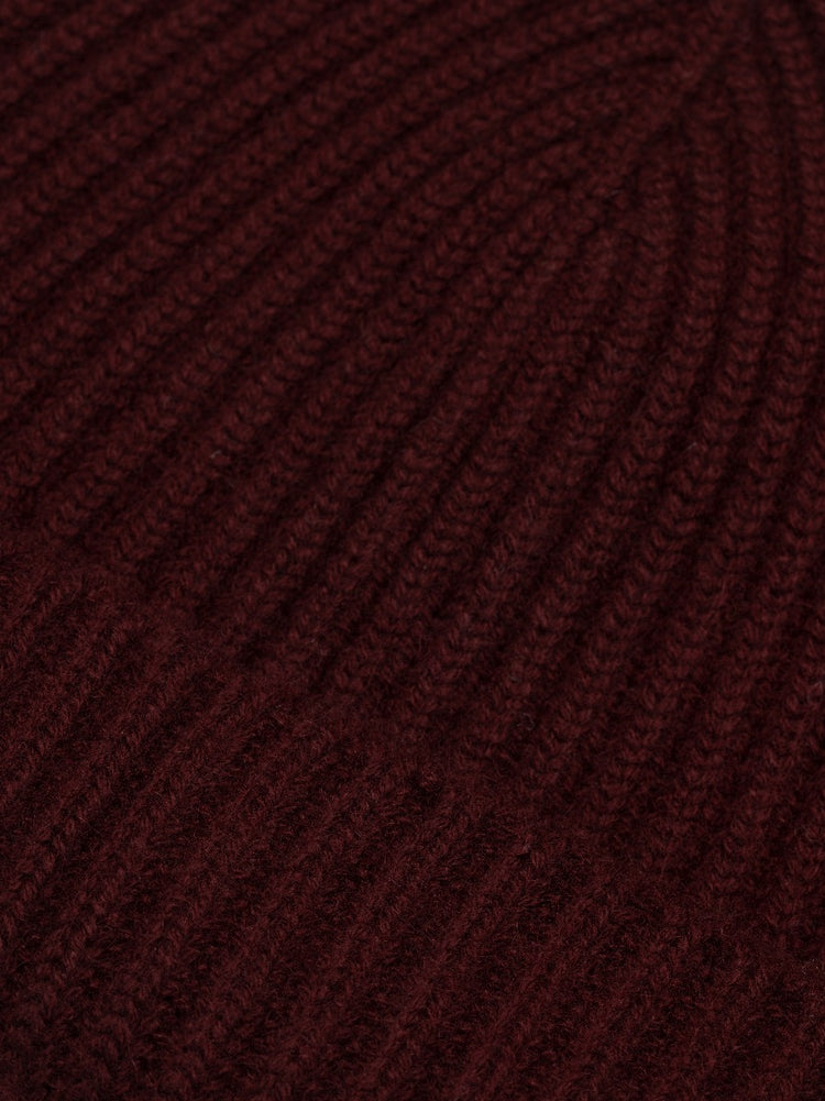 Womens Black Cherry Cashmere Alex Beanie Hat Detail | Begg x Co 