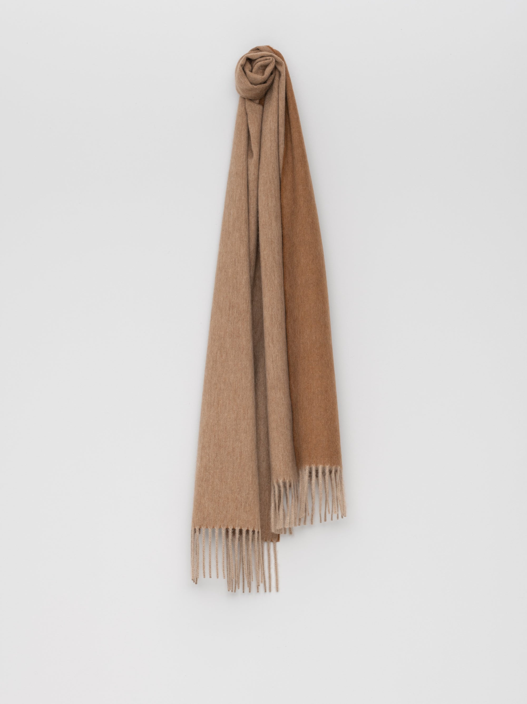 Women's Arran Reversible Cashmere Scarf Stone Vicuna | Begg x Co