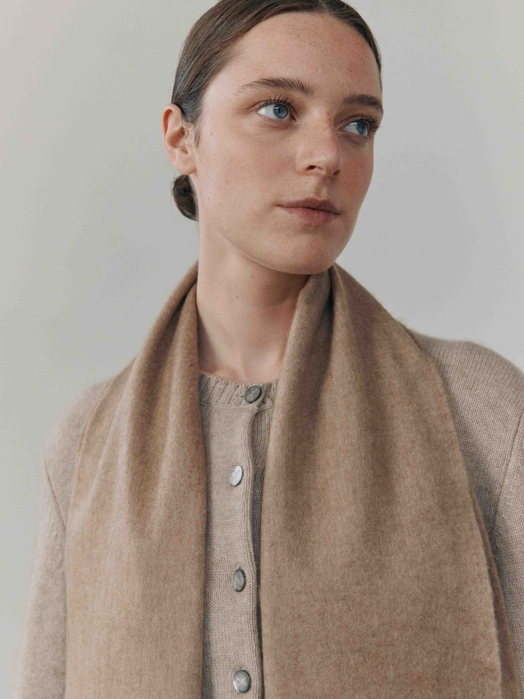 Arran Solid Women's Cashmere Scarf in Dark Natural | Begg x Co