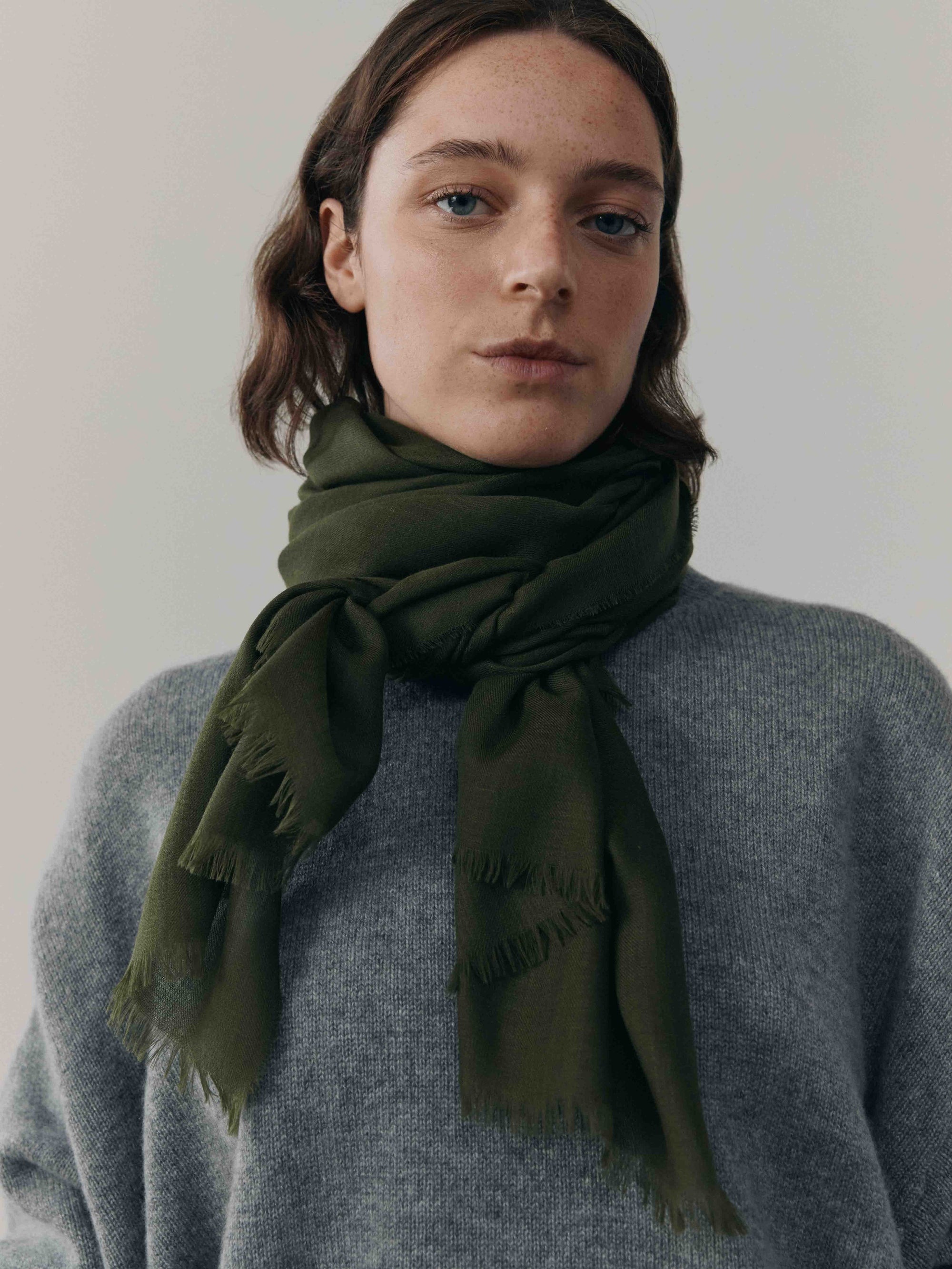 Wispy Plain Womens Superfine Cashmere Scarf Army | Begg x Co