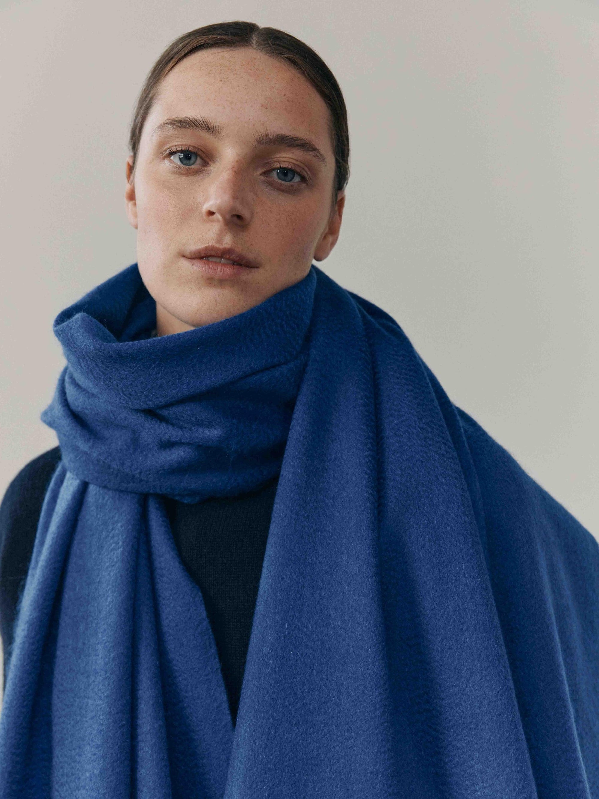 Arran Plain Womens Cashmere Stole Sapphire | Begg x Co