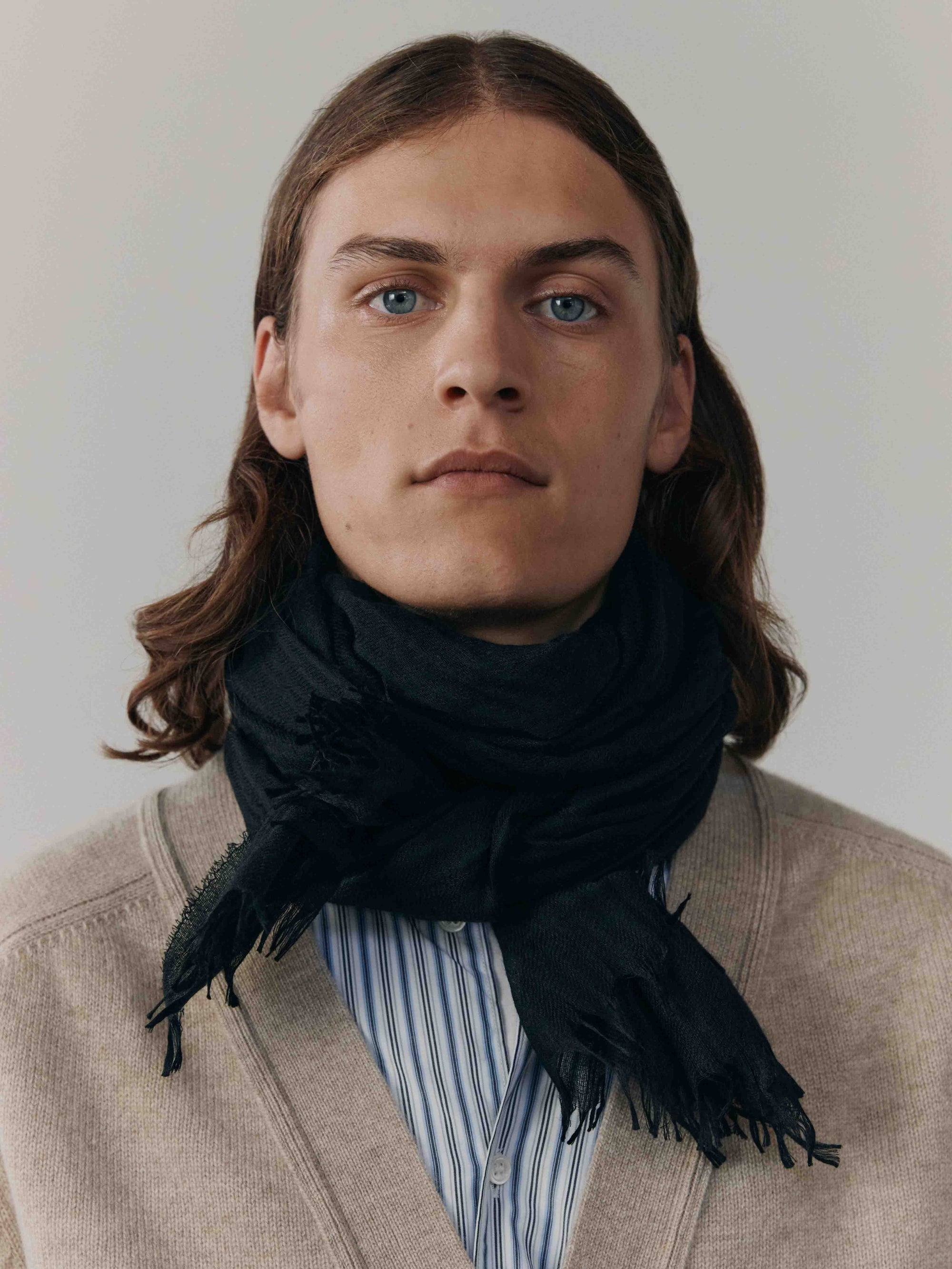 Staffa Mens Cashmere Silk Scarf Black | Begg x Co