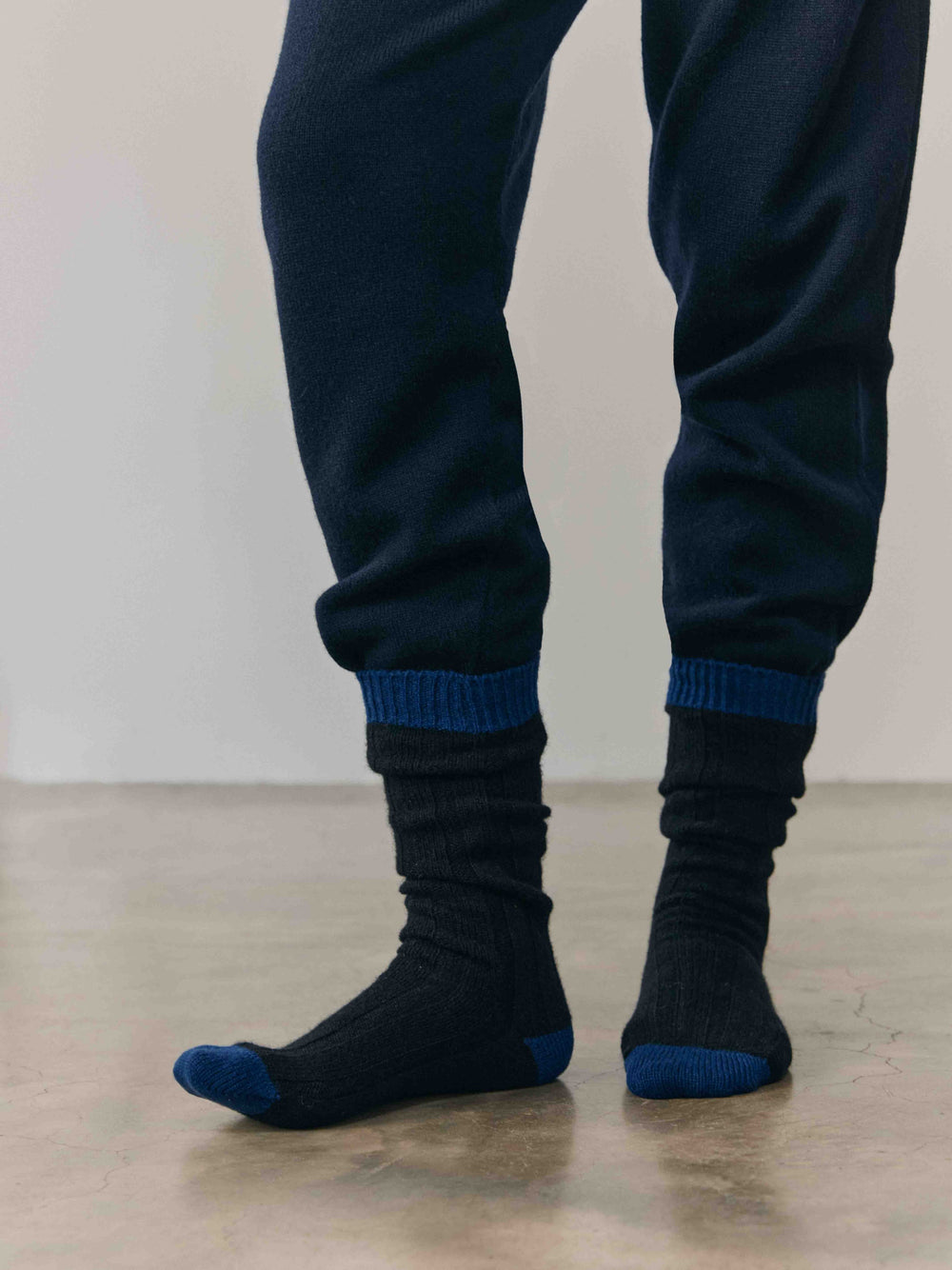 Womens Tipped Cashmere Socks Black Sapphire | Begg x Co