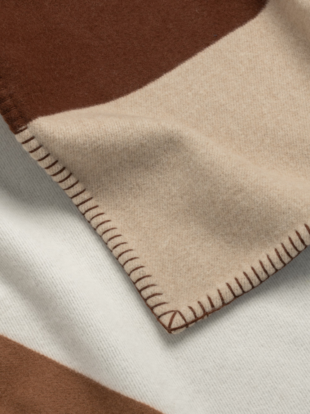 Valatzu Anton Lambswool Cashmere Throw Warm Natural - Begg x Co