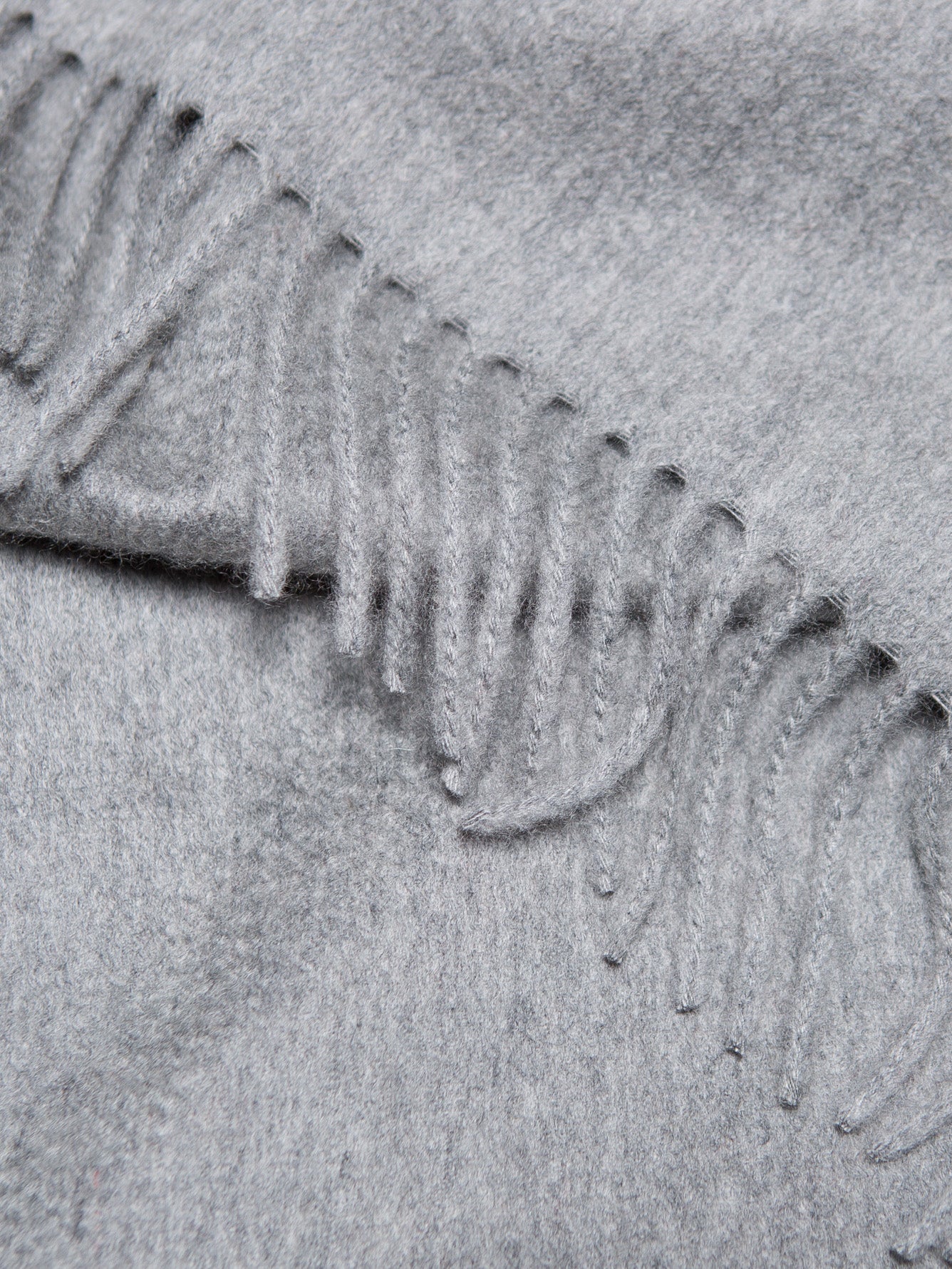 Arran Plain Womens Cashmere Scarf Flannel Grey  Close Up | Begg x Co