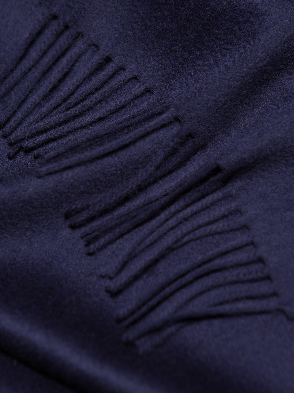 Arran Plain Mens Cashmere Scarf Navy Detail | Begg x Co