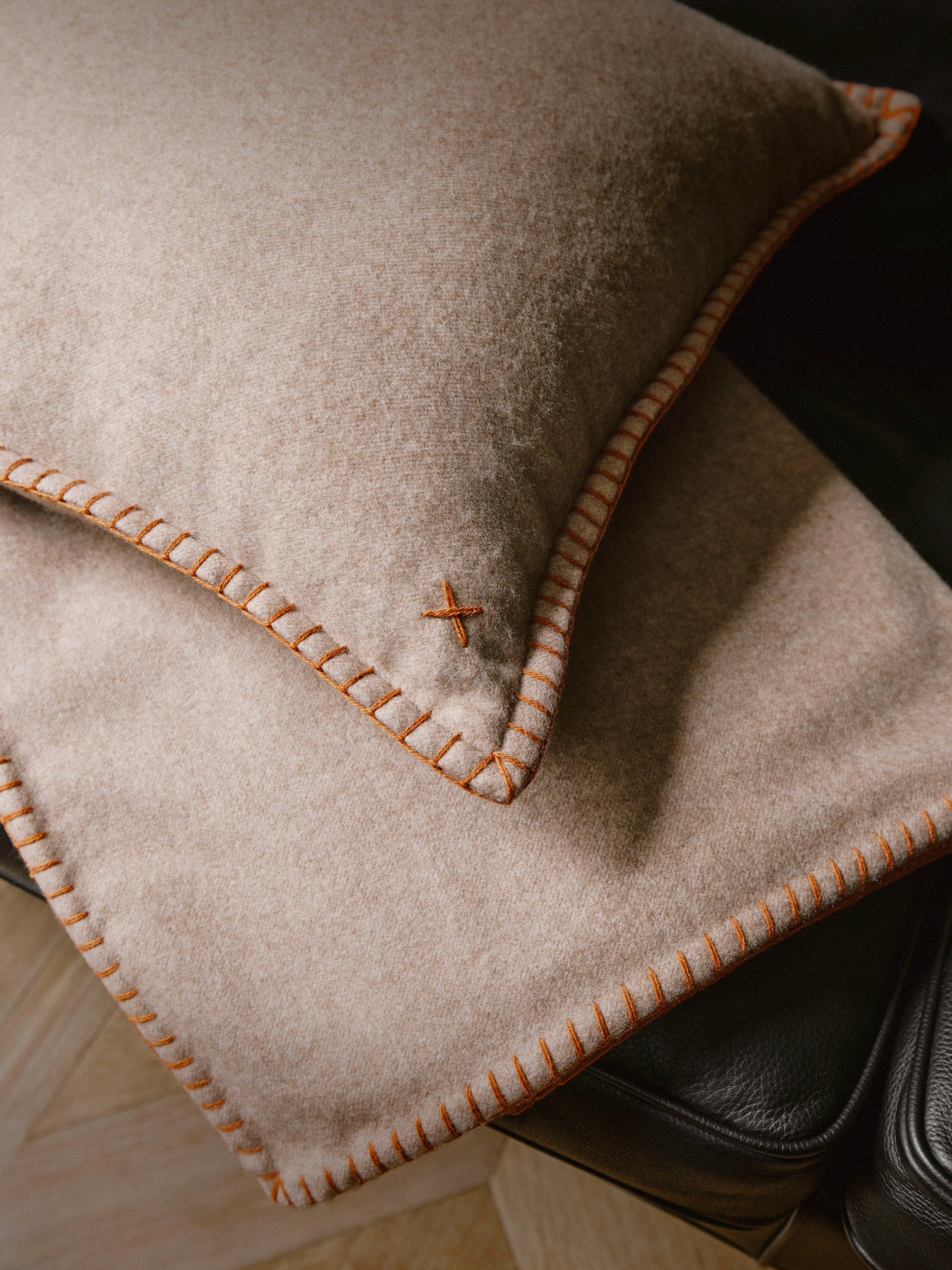 Lewis Cashmere Throw Dark Natural | Begg x Co