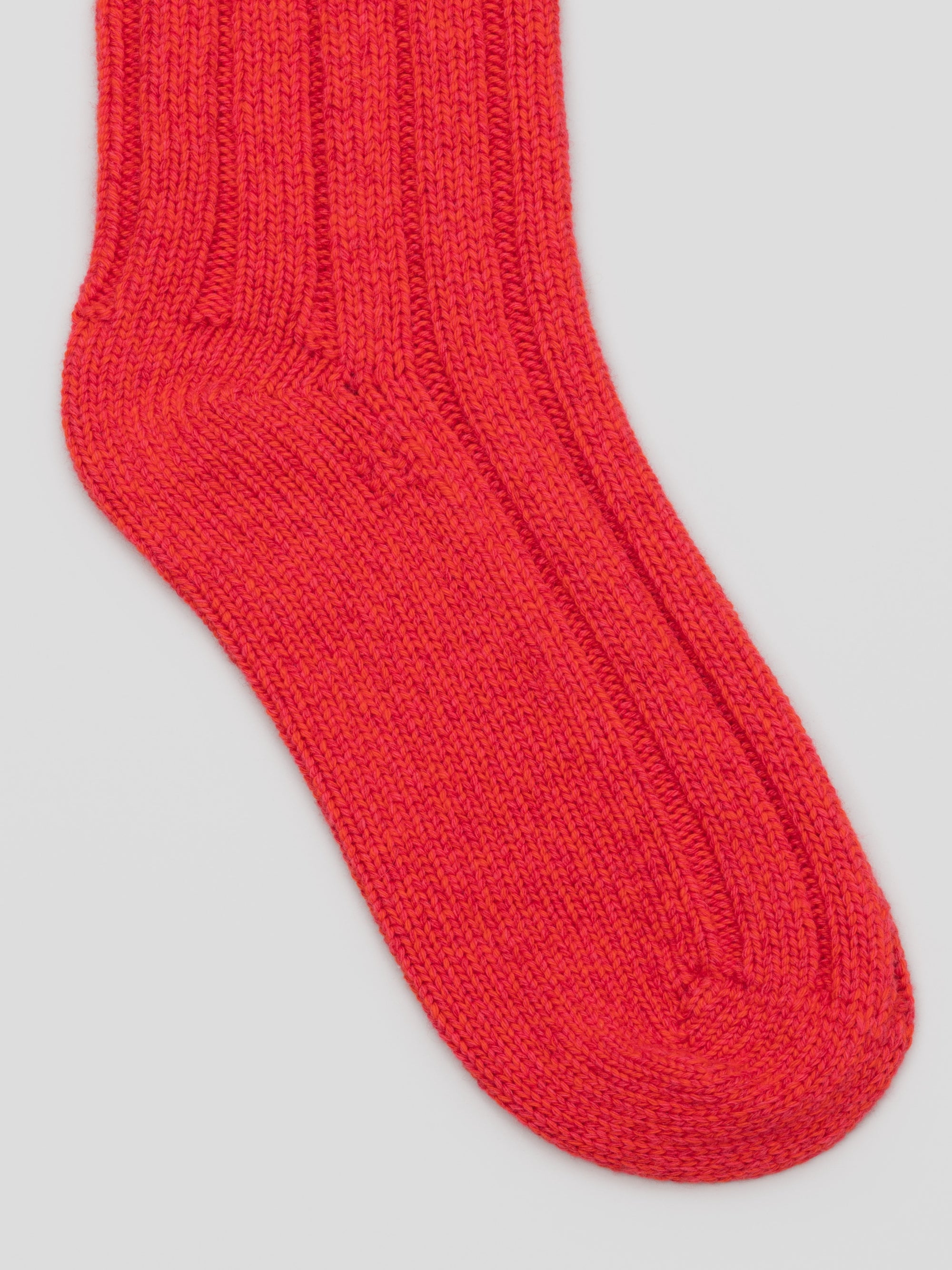 Mens Lounge Cashmere Socks Crimson | Begg x Co