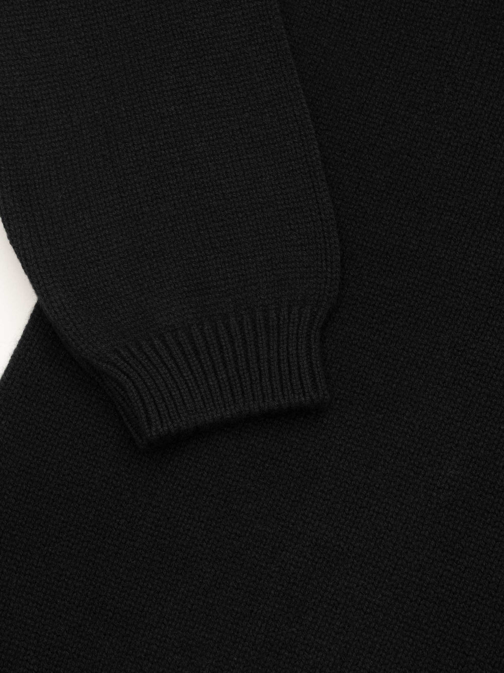 Mens Sloane Knitted Cashmere V-Neck Sweater Black| Begg x Co